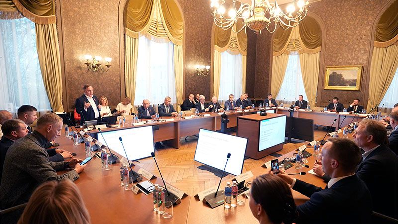 Latvijas Bankas prezidents Mārtiņš Kazāks un padomes locekļi tiekas ar vairāk nekā 30 pašvaldību vadītājiem